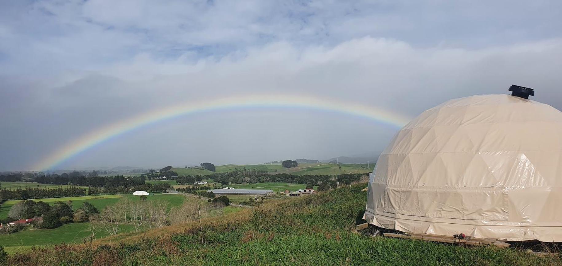 فندق 1 Waipu Off-Grid Eco Seaview Geodesic Glamping Dome المظهر الخارجي الصورة